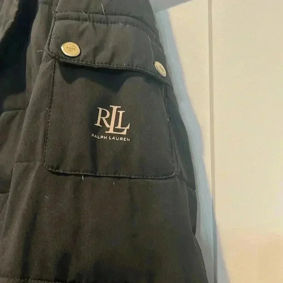 Lauren Ralph Lauren black puffer coat size small petite. In great condition! - Picture 4 of 7